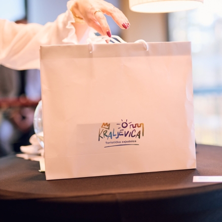 580697992 1502494654835980 1933789583199682093 N